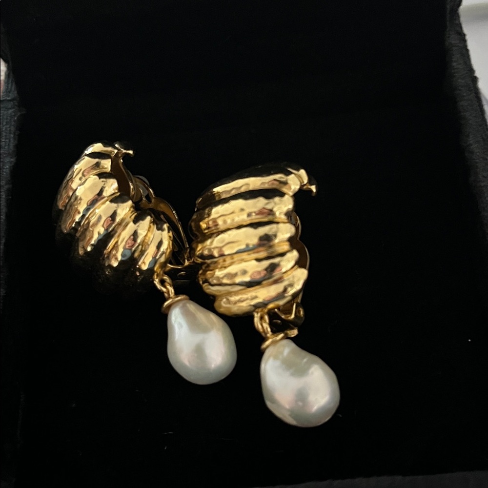 VALERE Pearl Earrings Cip-on NWT